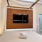 Sunrise Mad Luxury Residence- Heart *